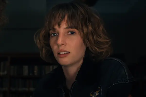 Maya Hawke plays Robin Buckley
