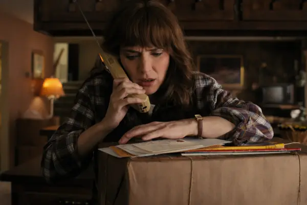 Winona Ryder plays Joyce Byers