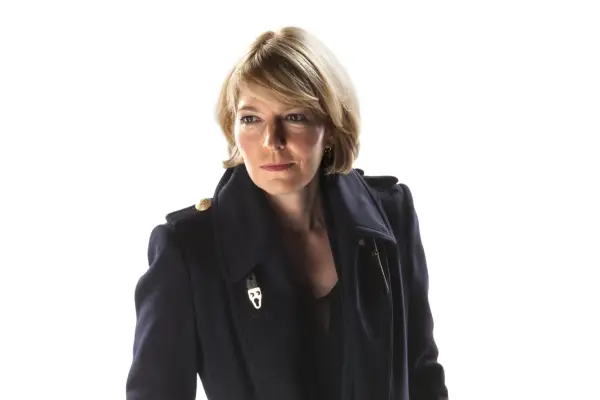 『ドクター・フー』のケイト・スチュワートと俳優ジェマ・レッドグレーブとは誰ですか?