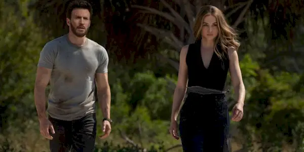 Chris Evans as Cole Turner and Ana de Armas as Sadie Rhodes in Ghosted. 