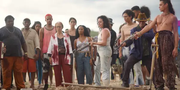 A crowd gathered in Bacurau - 2019