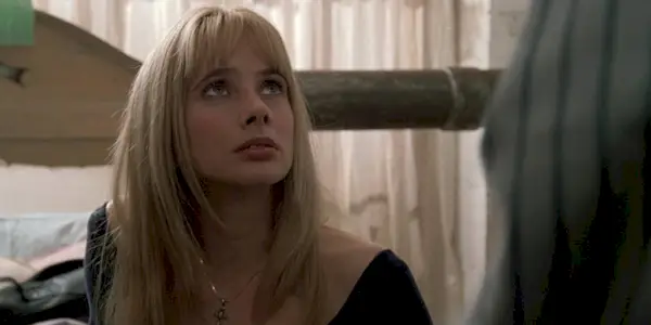 Rosanna Arquette as an assistant in 