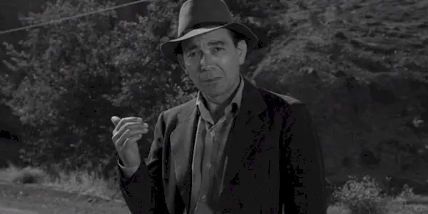 Després de més de 60 anys, No Show ha encapçalat el gir argumental més controvertit d'aquest episodi de Twilight Zone