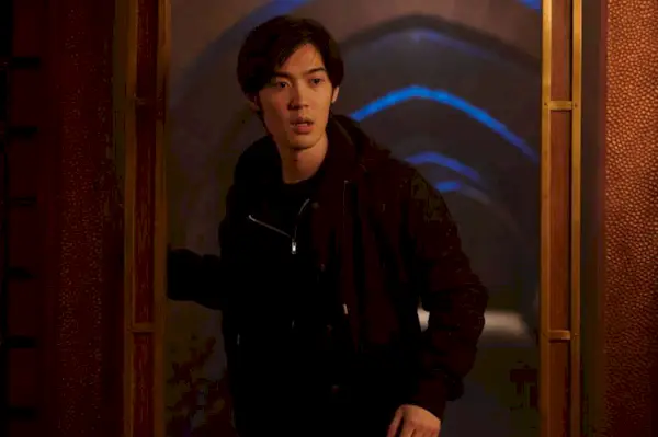 vampire-academy-episode-10-christian-peacock