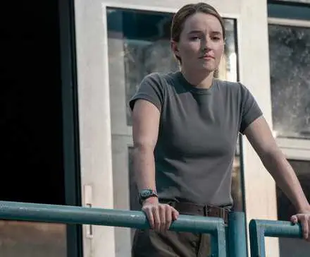 Kaitlyn Dever in The Last of Us Season 2 finale.