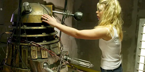 Fue esa cosa extraña: 'Los monstruos clásicos más aterradores de Doctor Who casi no daban miedo en absoluto cuando regresó el programa