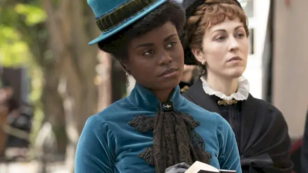 Le star di The Gilded Age rivelano come il colorismo e la signora Kirkland metteranno alla prova la relazione tra Peggy e William