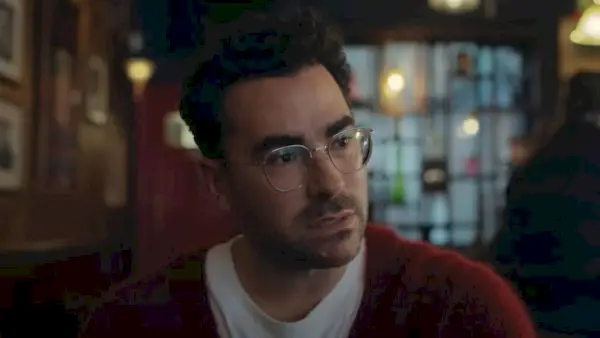 Dan Levy de 'Schitt's Creek torna a la televisió amb els alumnes de 'The Connors' i 'Ghosts' a la nova comèdia criminal