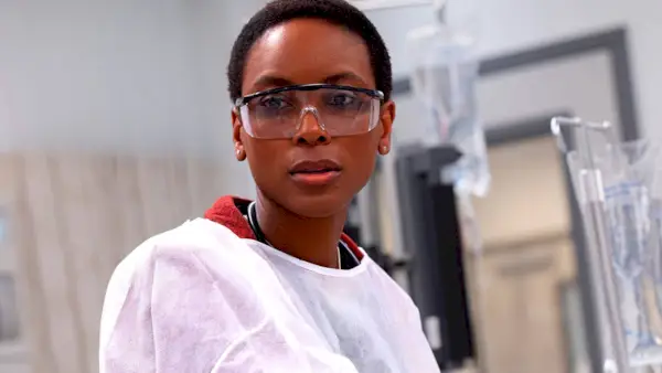 Avant Shock Exit, la star de « The Pitt » a annoncé d'autres surprises à venir dans la saison 2