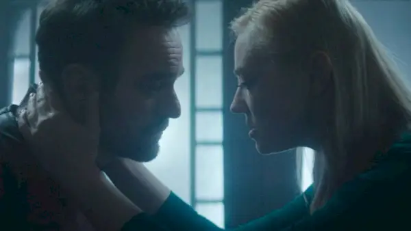 Mets un Kārena dodas randiņu vakarā filmā “Daredevil: Born Again” 2. sezonas aizkulisēs