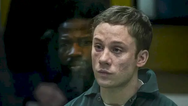 시즌 3 첫 공개로 돌아온 '갱스 오브 런던