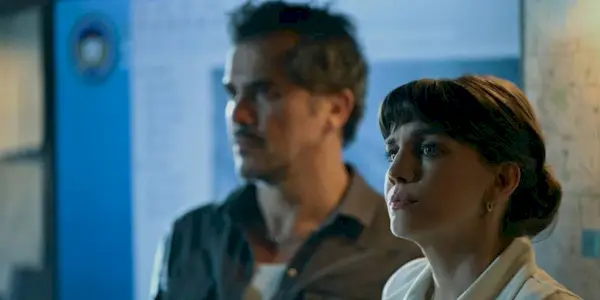 John Leguizamo and Anna Chlumsky looking ahead in Smoke