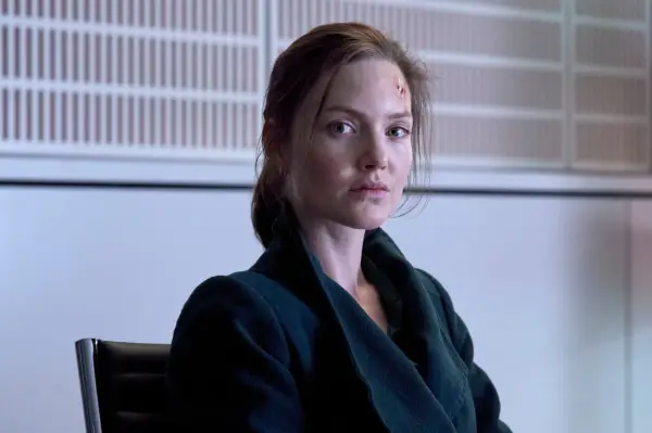 Holliday Grainger as Rachel Carey in The Capture season 2