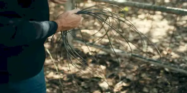 allen glover holding the wire intended to kill joe exotic