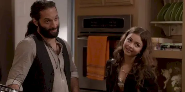 Jason Mantzoukas and Sarah Hyland smiling in 