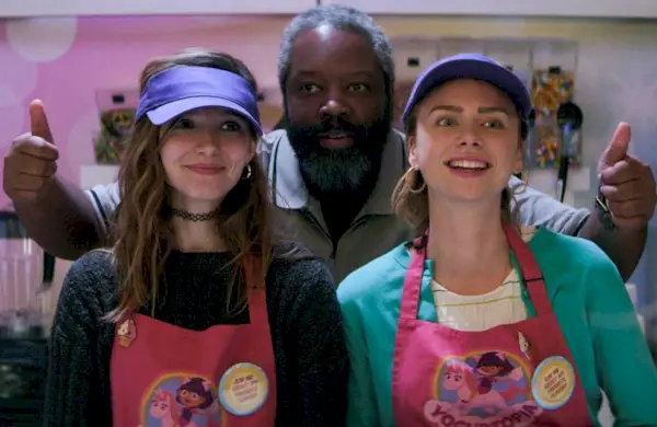 teenage-bounty-hunters-maddie-phillips-angelica-bette-fellini-kadeem-hardison-01