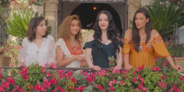 10 TV laidų apie moterų draugystę, kurias norite žiūrėti su savo Galentina